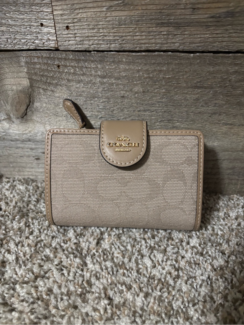 Coach Medium Corner Zip Wallet